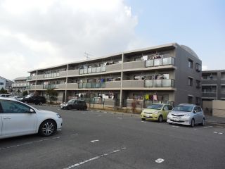 岡山市北区津島西坂2 マンション