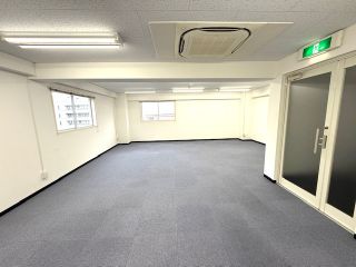 岡山市北区中山下1 -事務所