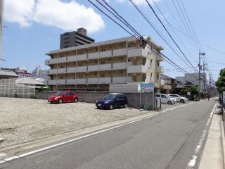 徳島市中常三島町 駐車場