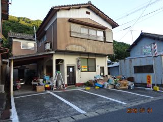 三好市井川町辻 4DK店舗付住居