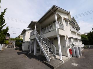 高松市新田町甲 2Kアパート