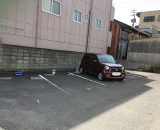 高松市塩上町 駐車場