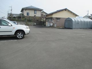 仏生山B5駐車場