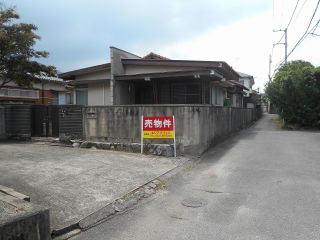 新居浜市西連寺町 5LDK+S一戸建て